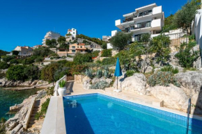 Seaside family friendly house with a swimming pool Cove Ljubljeva, Trogir - 19258